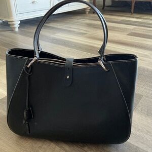 Dooney & Bourke Black Leather Satchel with Elegant Design
